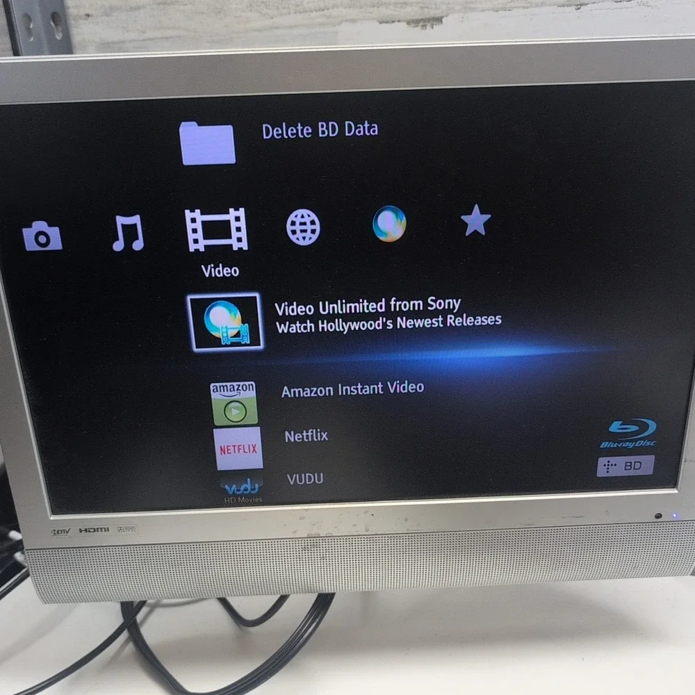 Sony BDP-S1100 Blu Ray DVD Player w/ HDMI Cable and‎ Remote Control